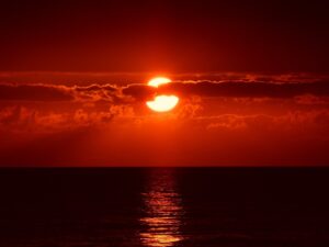 sea, horizon, sunset-205717.jpg